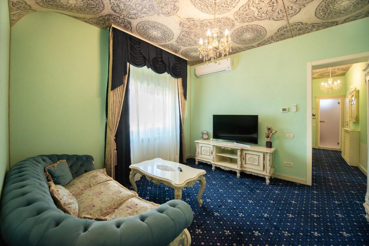 Jmr Royal -Luxury Rooms & Private Sauna Constanta Ngoại thất bức ảnh